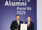 Dinilai Berkontribusi Besar Bagi Bangsa, Menko AHY Terima Penghargaan Tertinggi Alumni NTU Singapura