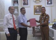 Izak Bulo Ditunjuk Jadi Plt Sekretaris Dinsos Kendari