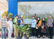 Jumat Berkah TPK Kendari, Bantuan Dana Penghijauan Rp20 Juta Resmi Diserahkan